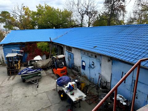 коммерческая по адресу Лоцманський спуск, 13Б