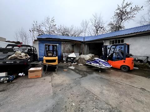 коммерческая по адресу Лоцманський спуск, 13Б