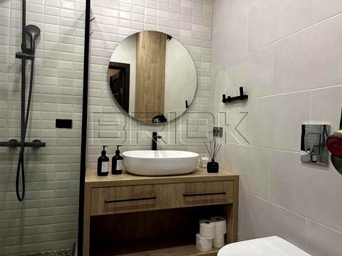 квартира за адресою Юнацька вул., 1