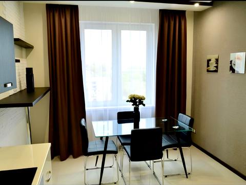 квартира за адресою В'ячеслава Чорновола вул., 27