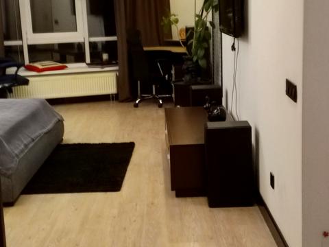 квартира за адресою Миколи Ушакова вул., 1-Б