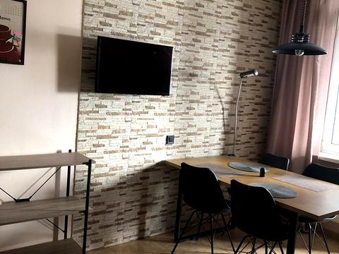 квартира за адресою Миколи Ушакова вул., 1-Б