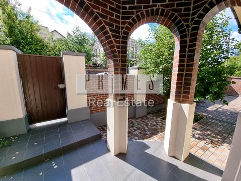 будинок за адресою Павла Загребельного вул. (Миколи Раєвського)