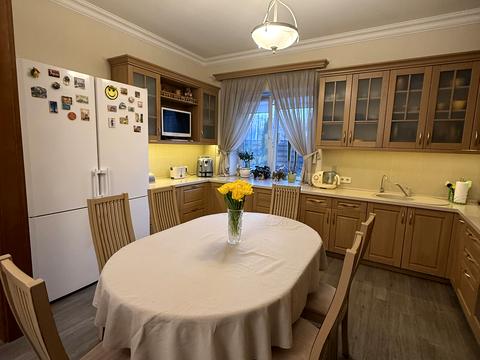 будинок за адресою Липова