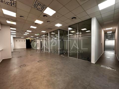 комерційна за адресою Володимирська вул., 94-Б