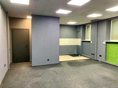 комерційна за адресою Петра Калнишевського просп. (Косіора), 36