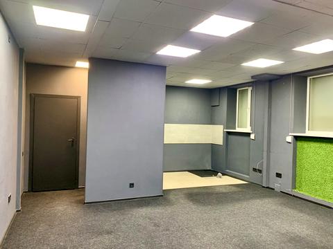 комерційна за адресою Петра Калнишевського просп. (Косіора), 36