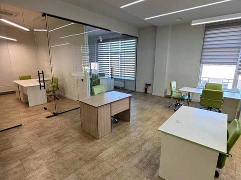 комерційна за адресою Михайла Максимовича вул. (Онуфрія Трутенка), 8