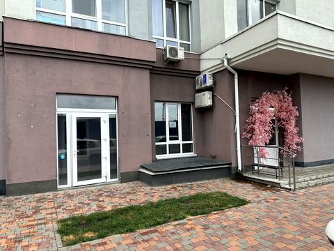 комерційна за адресою Каховська вул., 62-А