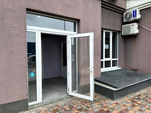 комерційна за адресою Каховська вул., 62-А