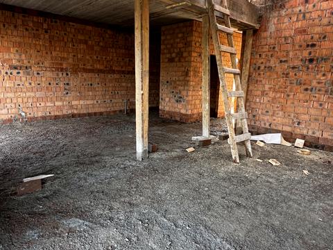 дом по адресу с. Криховцы, Весела