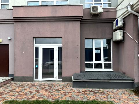 комерційна за адресою Каховська вул., 62-А