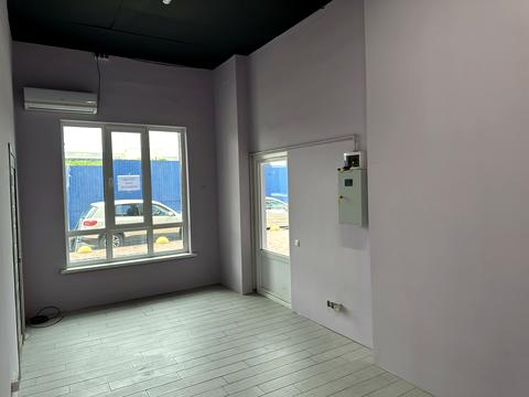 комерційна за адресою Каховська вул., 62-А