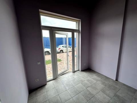 комерційна за адресою Каховська вул., 62-А