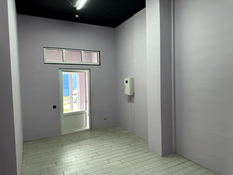 комерційна за адресою Каховська вул., 62-А