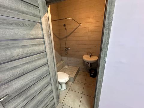 комерційна за адресою Каховська вул., 62-А