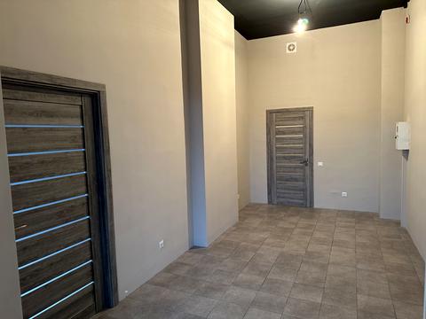 комерційна за адресою Каховська вул., 62-А