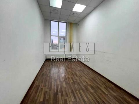 комерційна за адресою Андрія Верхогляда вул. (Михайла Драгомирова), 16