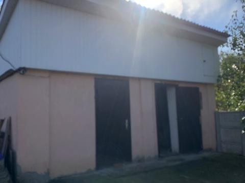 будинок за адресою Центральна, 1