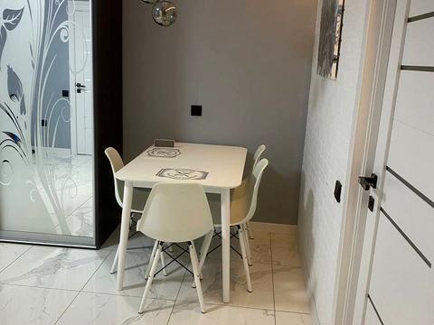 квартира за адресою Василя Симоненка вул., 105