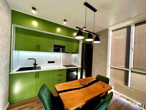 квартира за адресою Салютна вул., (Будинок 02301-02303)