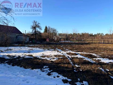 ділянка за адресою Шкільна вул., 8