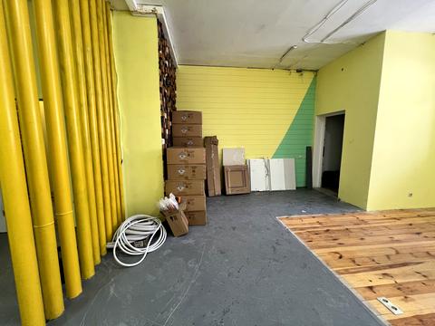 комерційна за адресою Науки просп., 69