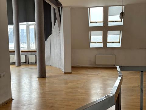 коммерческая по адресу Валовая ул., 14