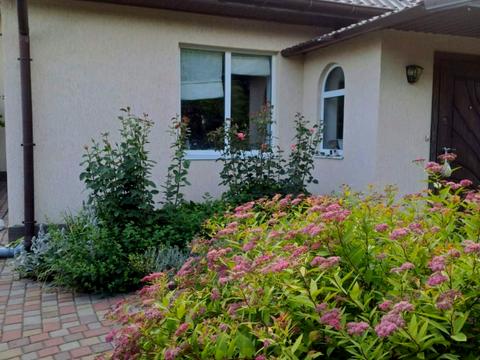 будинок за адресою Центральна, 1