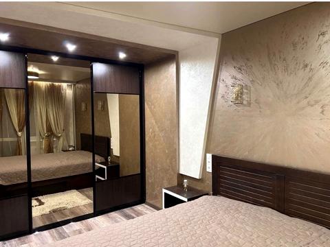 квартира за адресою Космонавтів вул., 4