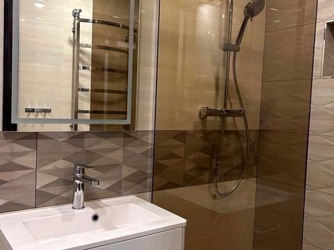 квартира за адресою Космонавтів вул., 4