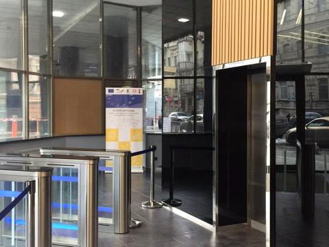 комерційна за адресою Велика Житомирська вул., 20