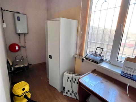 комерційна за адресою Канатна вул., 10