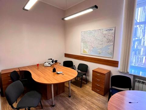 комерційна за адресою Канатна вул., 10