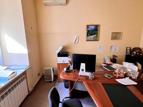 комерційна за адресою Канатна вул., 10