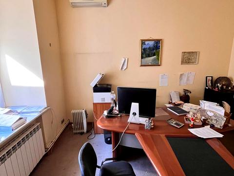 комерційна за адресою Канатна вул., 10
