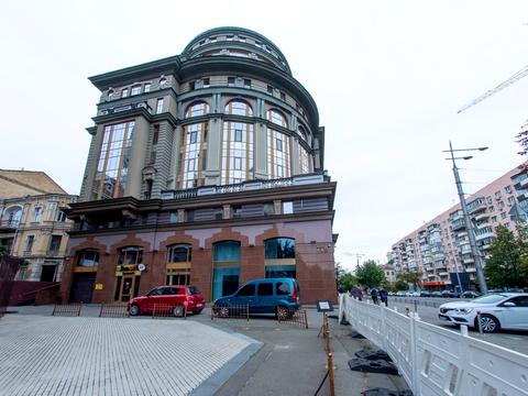комерційна за адресою Велика Васильківська вул. (Червоноармійська), 77а