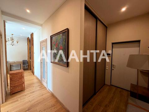 квартира по адресу Вице-адмирала Азарова ул. (Вице-адмирала Азарова), 8а