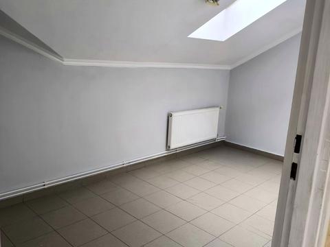 комерційна за адресою Тичини вул., 4