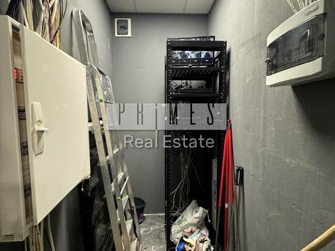 комерційна за адресою Лесі Українки бульв., 7-В