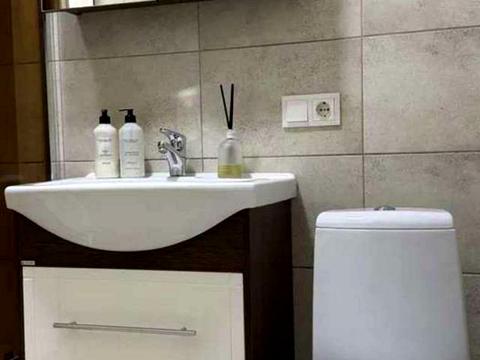 квартира за адресою В'ячеслава Чорновола вул., 27