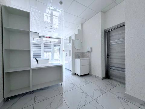 комерційна за адресою Свободи вул., 20/3