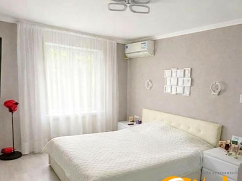 квартира за адресою Академіка Єфремова вул. (Командарма Уборевича), 7