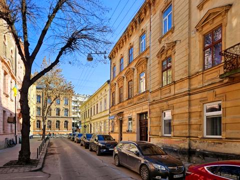 квартира за адресою Грицька Чубая вул. (), 3