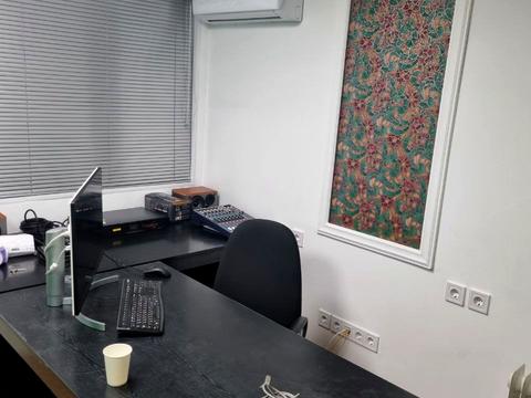 комерційна за адресою Шовковична вул., 24