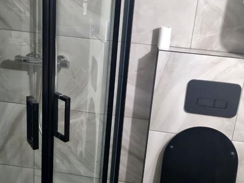 комерційна за адресою Шовковична вул., 24