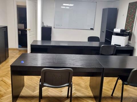 комерційна за адресою Шовковична вул., 24