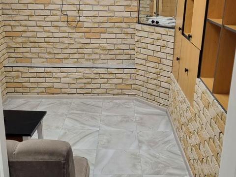 комерційна за адресою Шовковична вул., 24