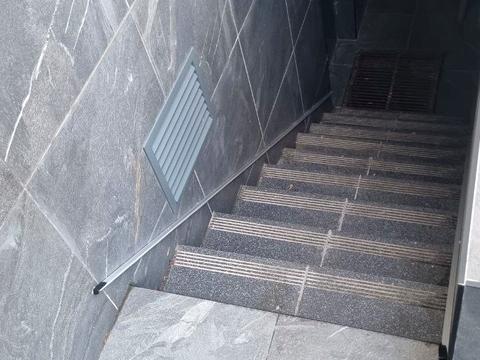 комерційна за адресою Шовковична вул., 24