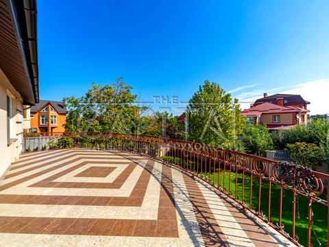 будинок за адресою Богатирська вул., 30